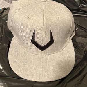 Snapback cap